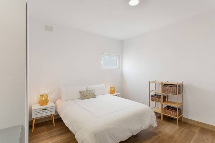 Apartment 4 6